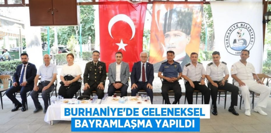 Burhaniye'de geleneksel bayramlaşma yapıldı